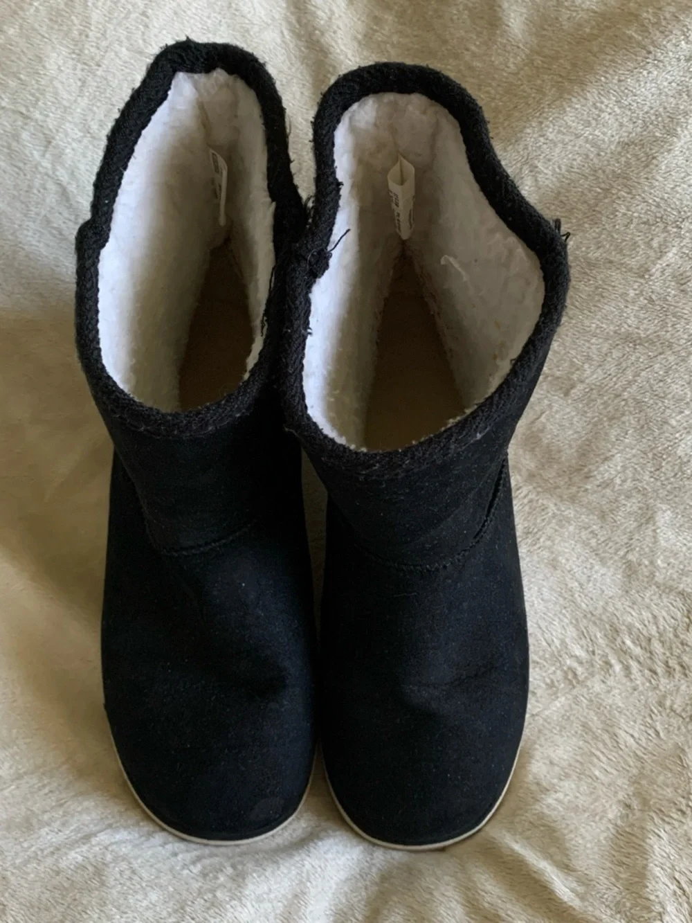 Black Short Shearling-Lined Ankle Boots for Women